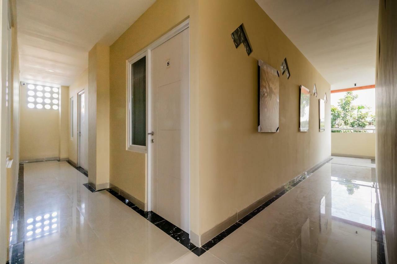 Reddoorz Near Plaza Atrium Senen Hotel Jakarta Exterior photo
